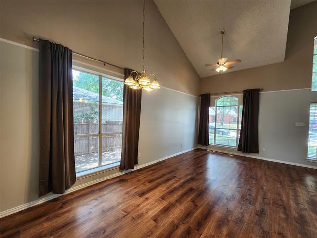 Building Photo - 1225 Lake Haven Dr