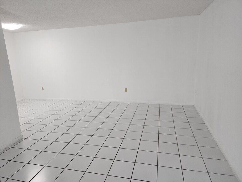 Building Photo - 15615 SW 74th Circle Dr