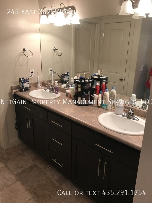 Building Photo - 245 E 3025 N