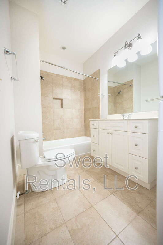 Building Photo - 42 Grove Ln