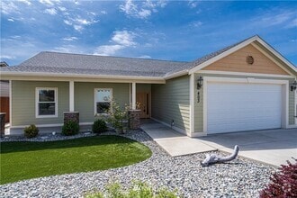 Building Photo - 403 Ridgewood Dr