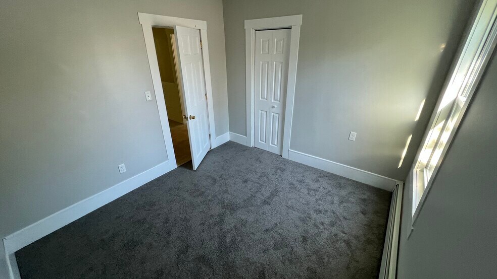 Bedroom 3 - 14 Main St