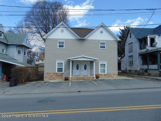 Building Photo - 109 Cherry St