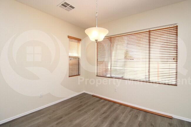 Building Photo - 4256 E Baylor Ln