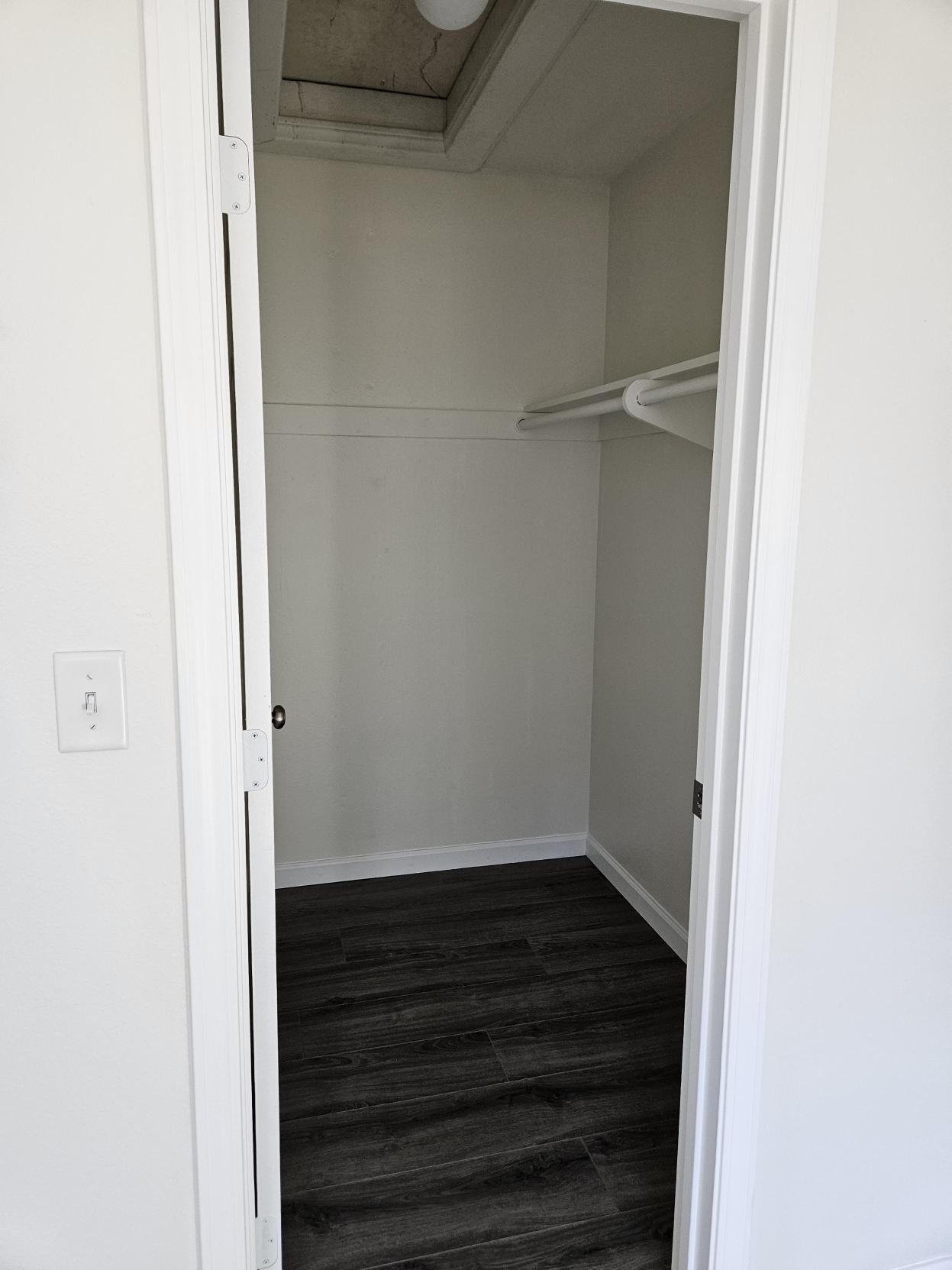 Building Photo - 1107 Carlsbad Pl