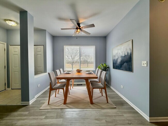 Building Photo - 2479 Montclair Ln