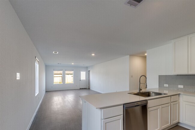 Building Photo - 1528 Crowson Rdg