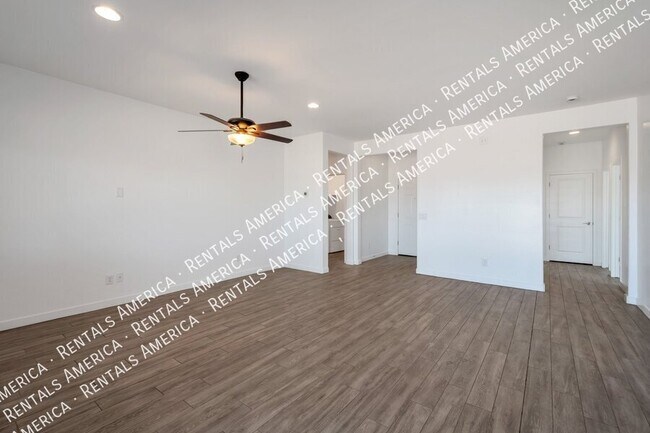 Building Photo - 35024 N Palm Dr