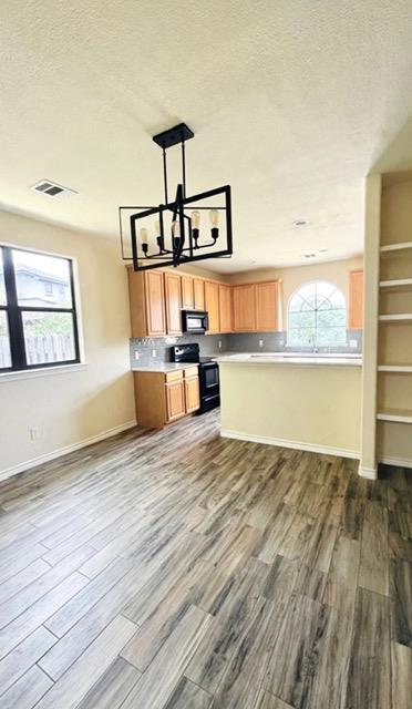 Building Photo - 1405 Delsie Dr