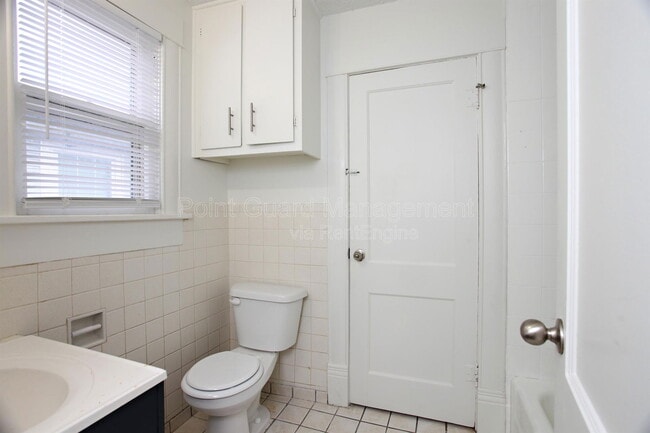Building Photo - 706 S Pattie St