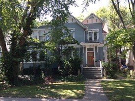 Building Photo - 1306 Hinman Ave