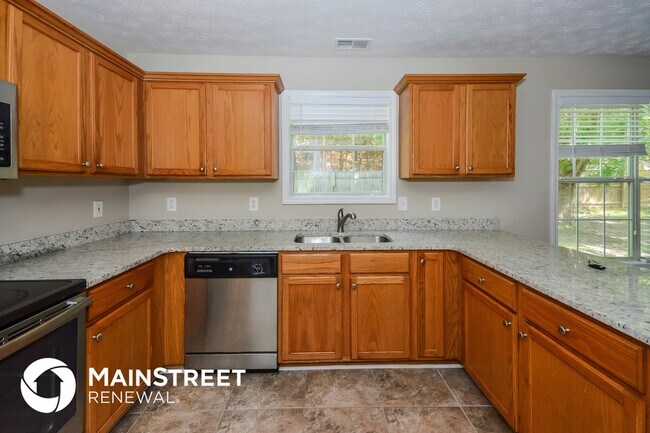 Building Photo - 3895 Tolliver Hills Dr