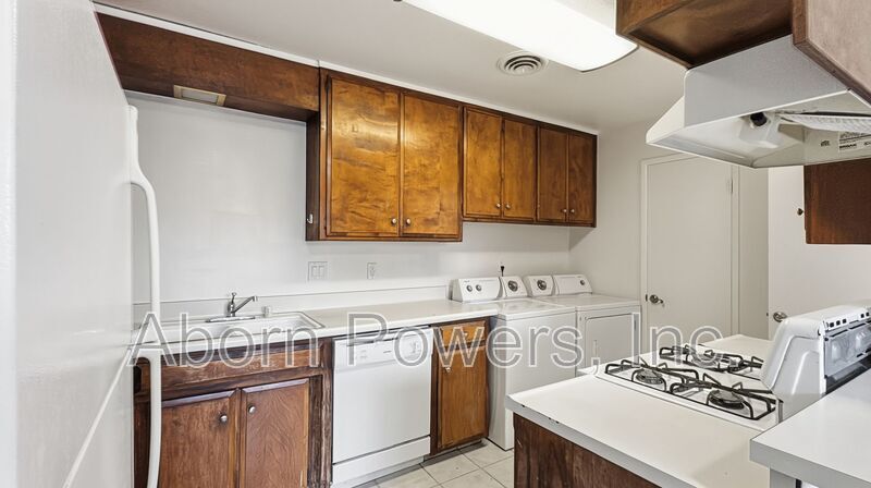 Building Photo - 5441 Olympic Way