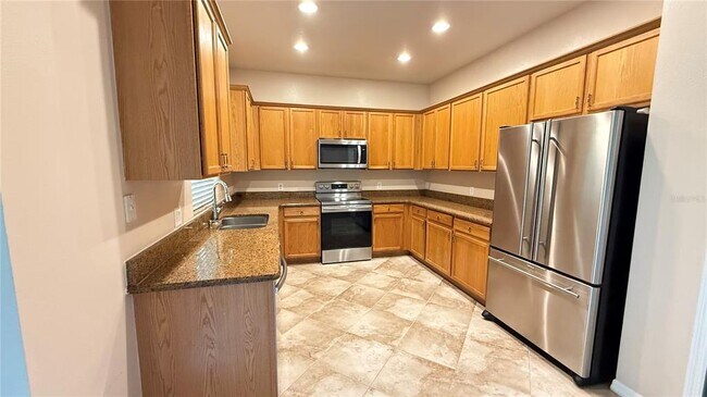 Building Photo - 3559 Sunset Isles Blvd