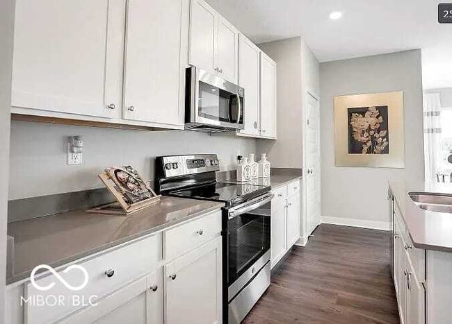 Building Photo - 11387 Plough St