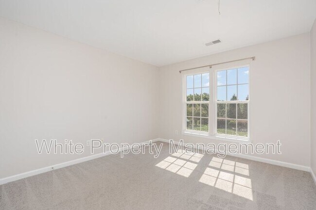 Building Photo - 815 Haymarket Pl