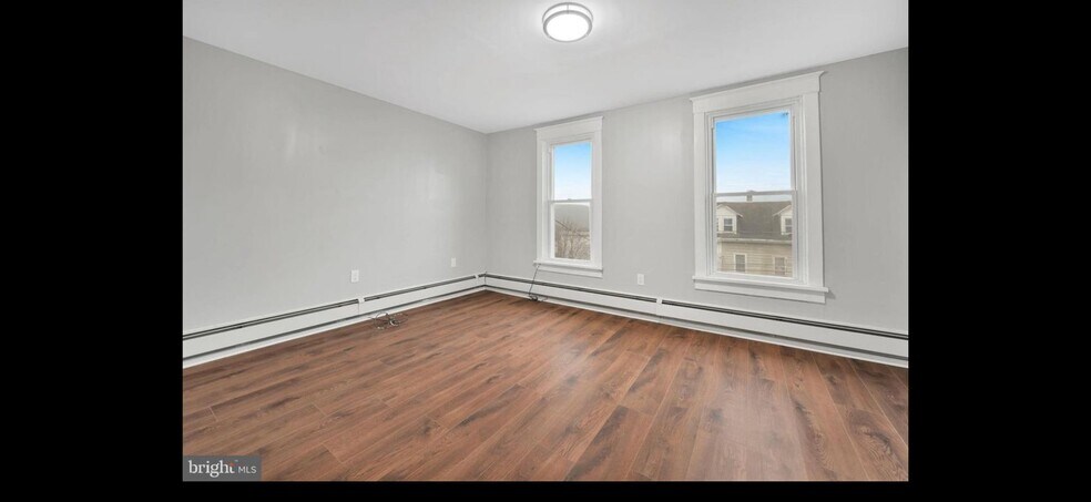 Building Photo - 1222 Greenwich St