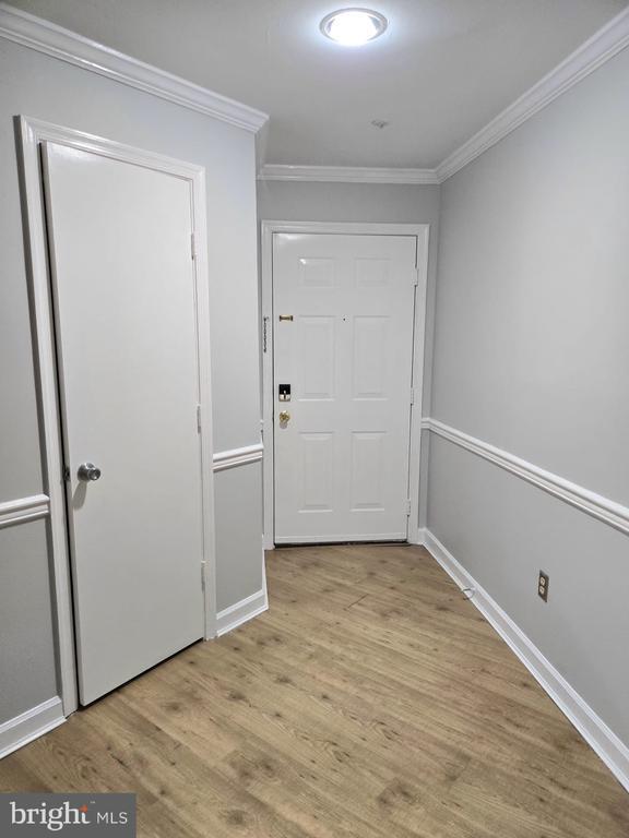 Building Photo - 3315 Sir Thomas Dr