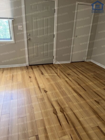 Building Photo - 5417 Slayton Ave