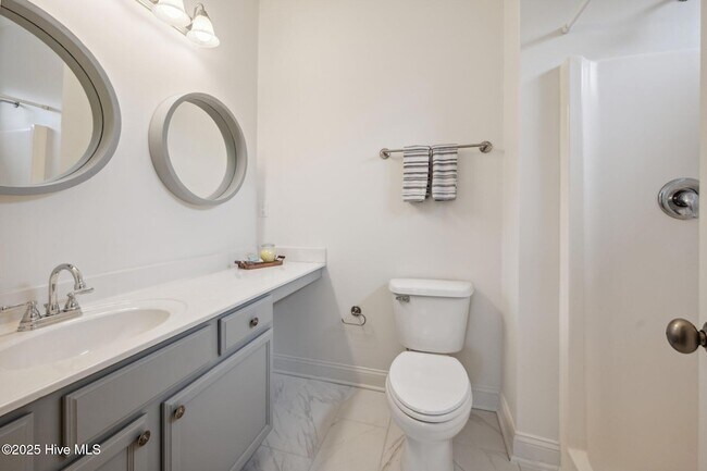 Building Photo - 5147 Exton Park Loop