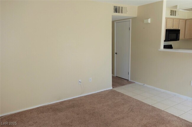 Building Photo - 3131 Key Largo Dr