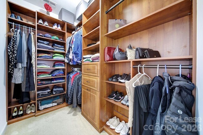 Building Photo - 12252 Stratfield Pl Cir