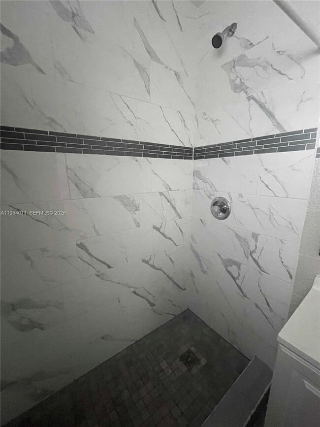 Building Photo - 790 NE 122nd St