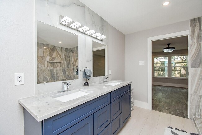 Building Photo - 7618 Highmeadow Dr