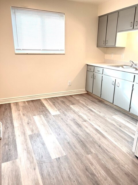 Building Photo - 225 Terry St