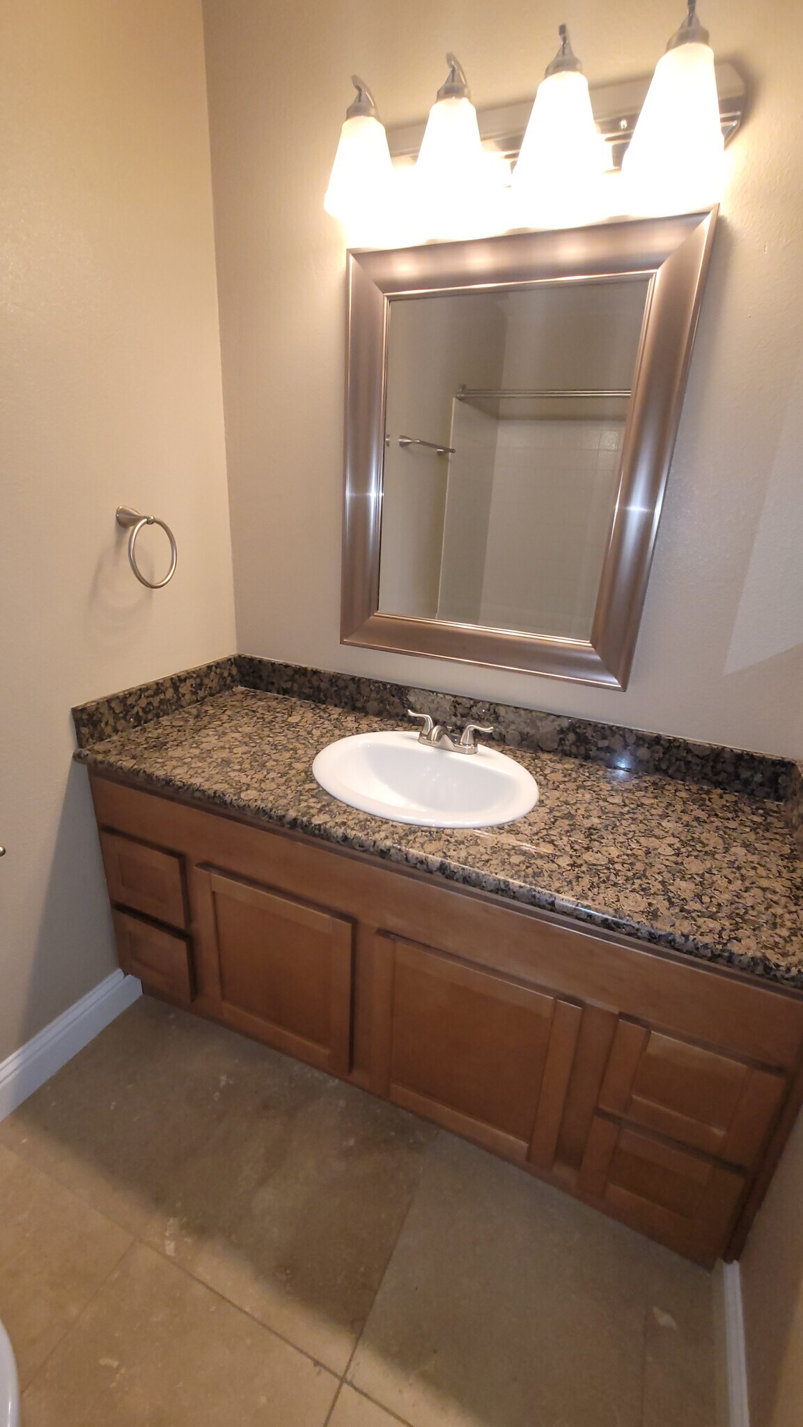 Building Photo - 788 Center Ave