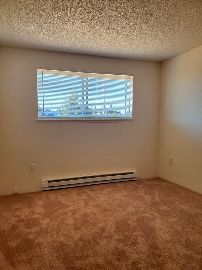 Building Photo - FG: 01010 E 35th