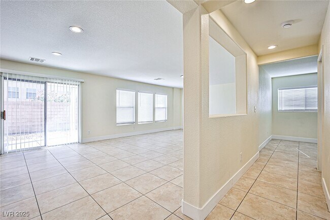 Building Photo - 8338 Lavender Jade Ct