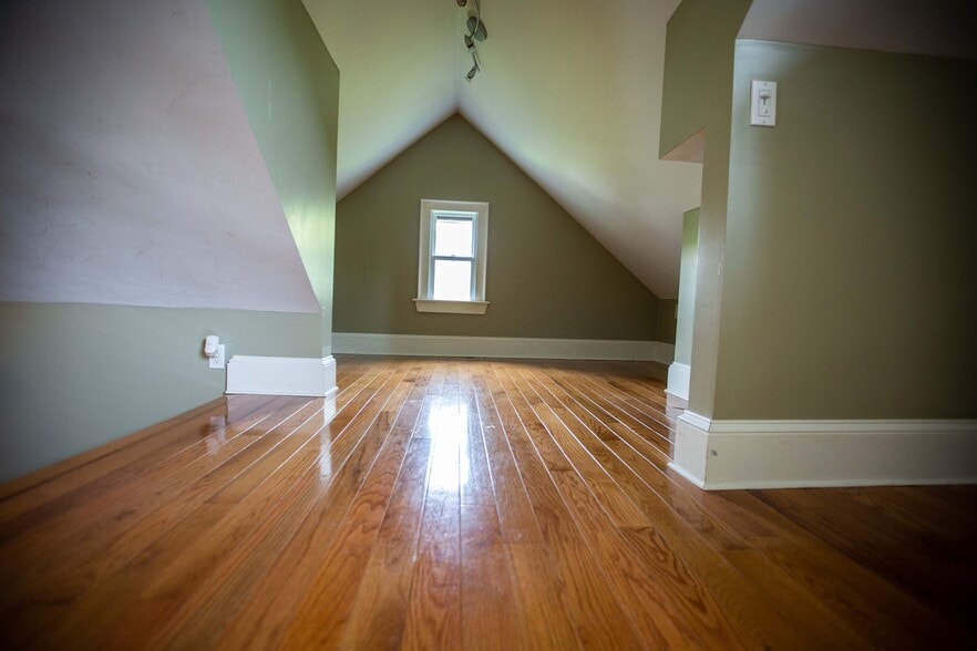 Building Photo - 15 Harrison St