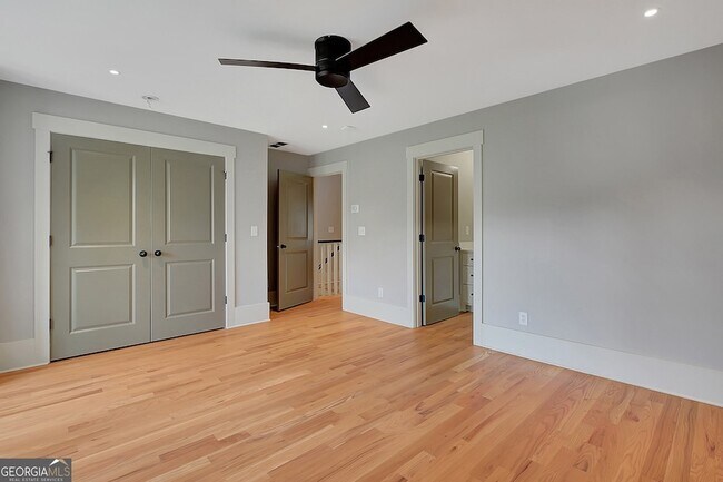 Building Photo - 10659 Serenbe Ln