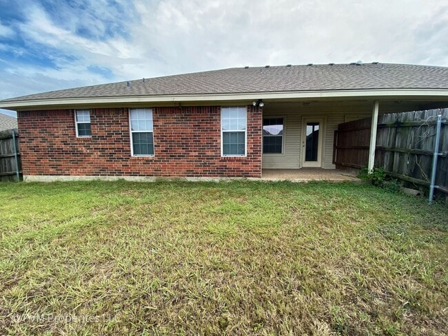 Building Photo - 3061 Palomino Trail