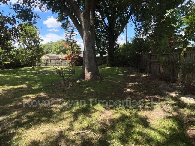 Building Photo - 3812 Dovehollow Dr