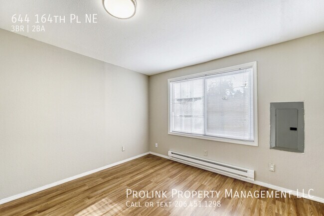 Building Photo - 644 164th Pl NE