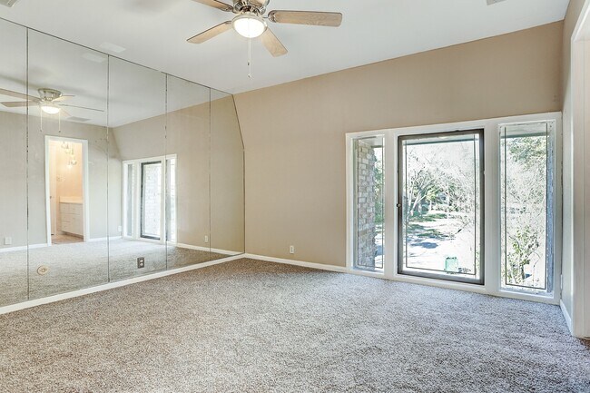 Building Photo - 5203 Braesvalley Dr