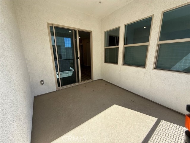Building Photo - 995 Poppy Ct