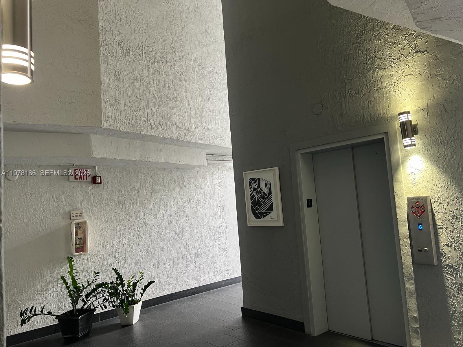 Building Photo - 1650 Brickell Ave