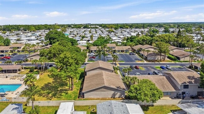 Building Photo - 2131 Ridge Rd S