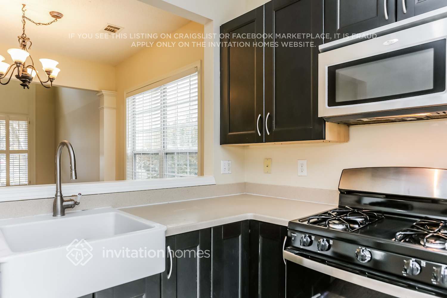 Building Photo - 1615 Heyford Cir NW