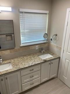 Building Photo - 2626 Tidewater Dr