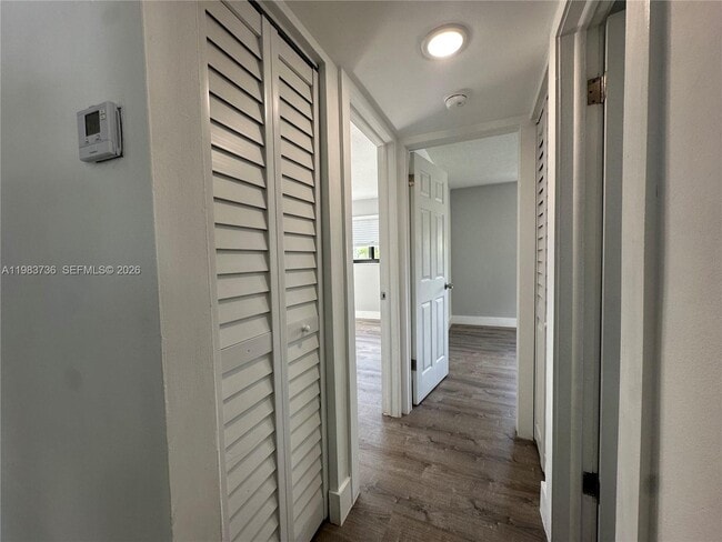 Building Photo - 529 SW 4th St