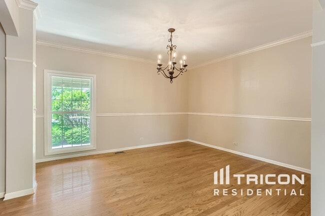 Building Photo - 1720 Westbury Dr