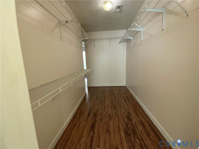 Building Photo - 2708 Goyne Loop