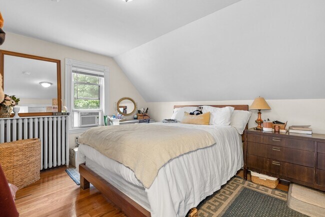 Building Photo - 5 Wenham St