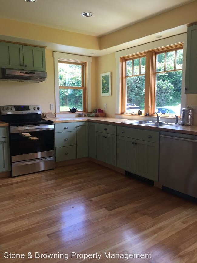 Building Photo - 201 Taylor Rd