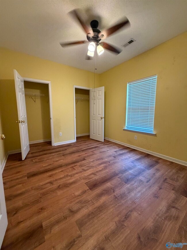 Building Photo - 216 Horseshoe Bend S