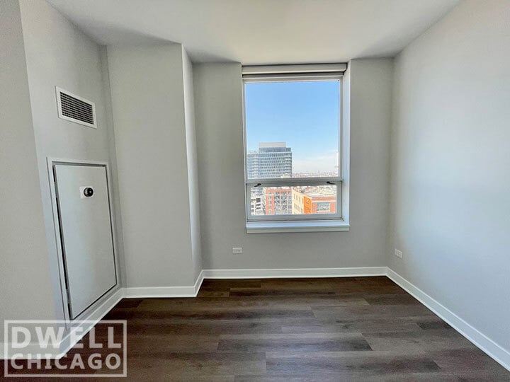 Building Photo - 776 W Quincy St